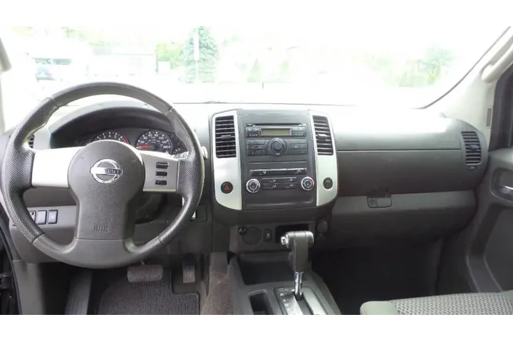 $11900 : 2012 Frontier SV V6 image 10