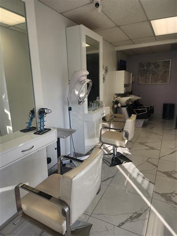 VENDO BEAUTYSALON image 2