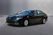 $21157 : 2018 Camry LE thumbnail