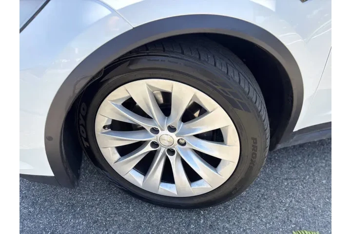 $23979 : 2017 Model X 100D image 3