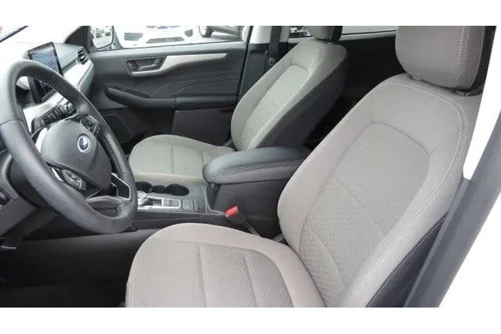 $29852 : Ford Escape Hybrid 2022 AWD image 4