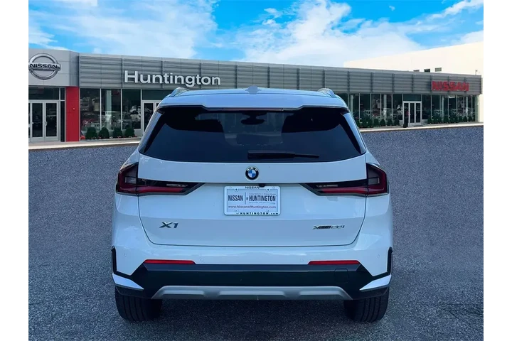 $32777 : BMW X1 2025 AWD xDrive28i 4d image 7