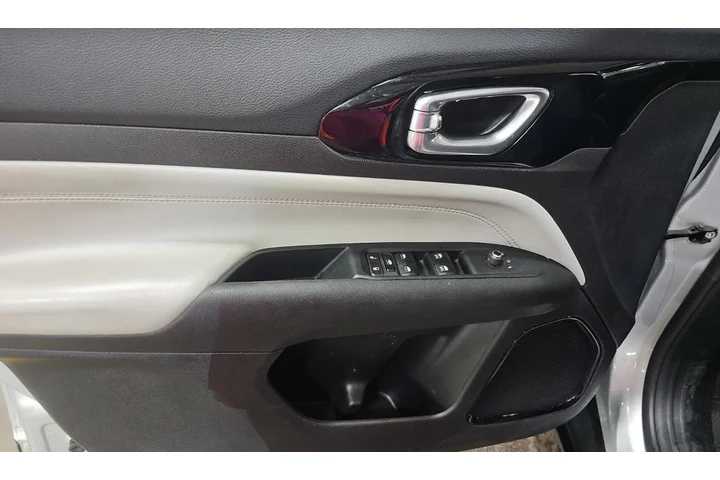 $23990 : Jeep Compass 2025 4x4 Limite image 10