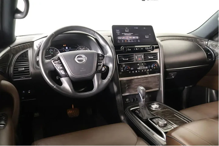 $31499 : Nissan Armada 2021 4x4 Plati image 2