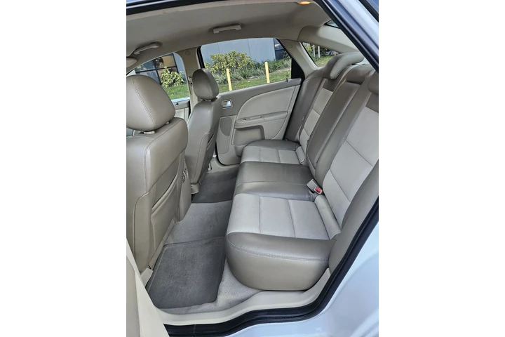 $4200 : 2005 Mercury Montego image 5