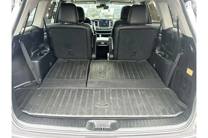 $24540 : Toyota Highlander 2019 XLE 4 image 8