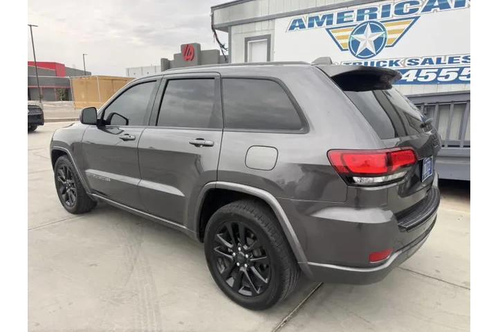 $14995 : 2017 Grand Cherokee Altitude image 4