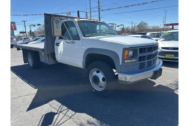 1999 C/K 3500 Series image 3
