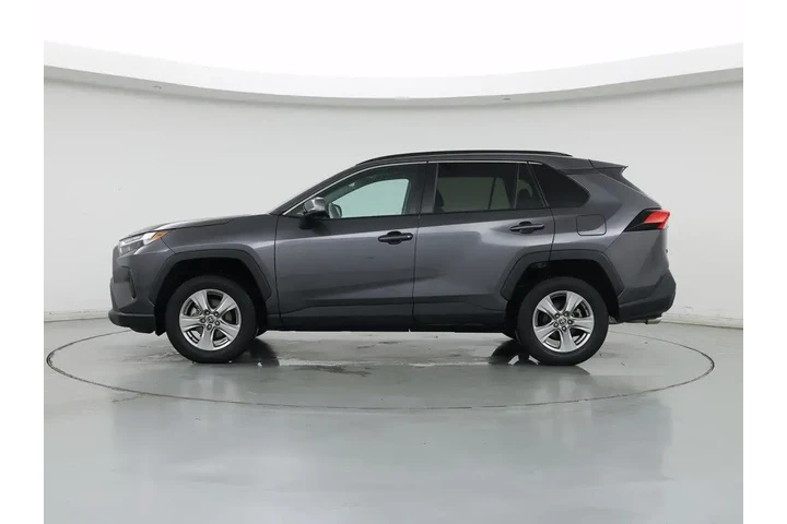 $33998 : Toyota RAV4 2022 AWD XLE 4dr image 3