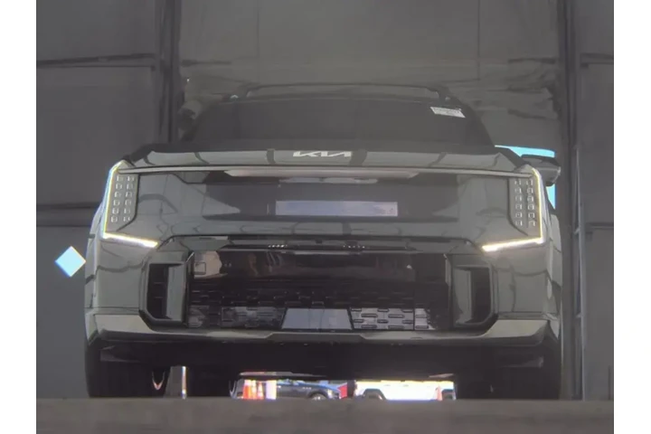 $35893 : Kia EV9 2024 AWD GT-Line 4dr image 3