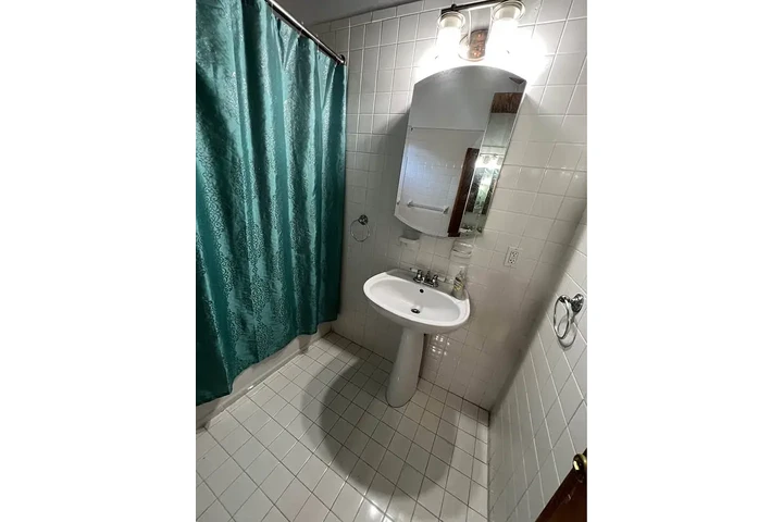 $1400 : 3 Recamaras 1 Baño image 7