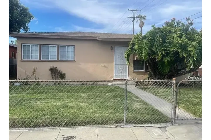 $2400 : ^* ALL UTILITIES INCLUDED *^ image 1
