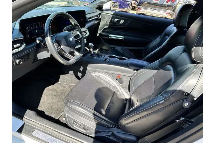 $31385 : Ford Mustang 2024 EcoBoost 2 image 9