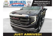 GMC Sierra 1500 2023 4x2 SLT en Hialeah