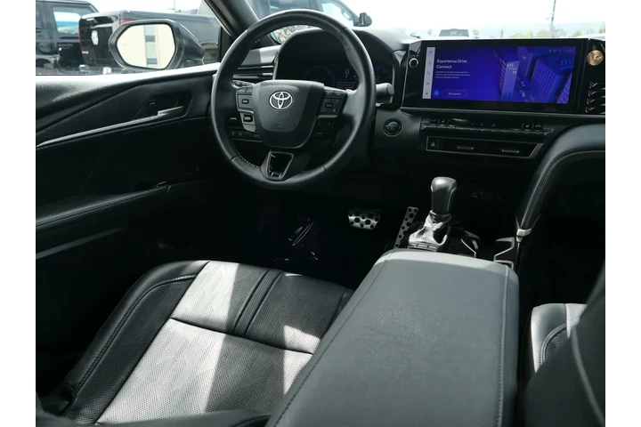 $1 : Toyota Camry XSE image 8