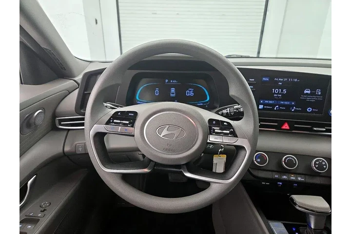 $20998 : Hyundai ELANTRA 2025 SE 4dr image 10