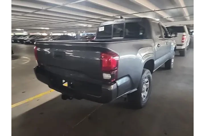 $31995 : Toyota Tacoma 2022 4x4 SR V6 image 2