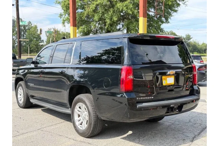 2019 Suburban LS image 3