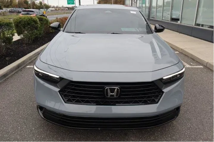 $24670 : Honda Accord Hybrid 2024 Spo image 4