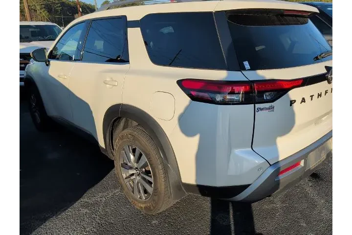 $31502 : Nissan Pathfinder 2023 AWD S image 4