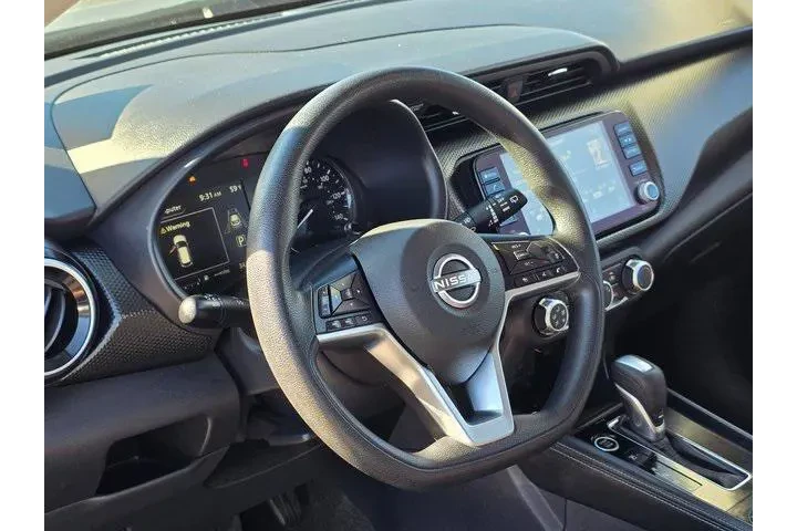 $17700 : Nissan Kicks 2023 SV 4dr Cro image 9