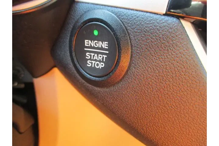 $24987 : Ford Escape 2022 SEL 4dr SUV image 7