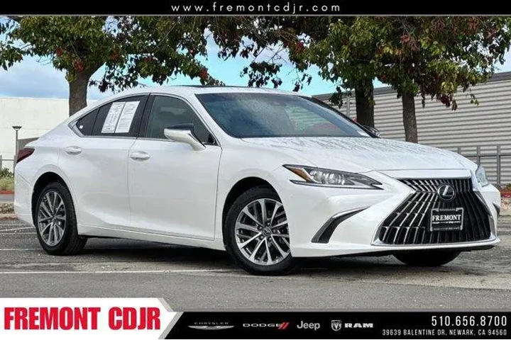 $32498 : Lexus ES 250 2022 AWD 4dr Se image 1