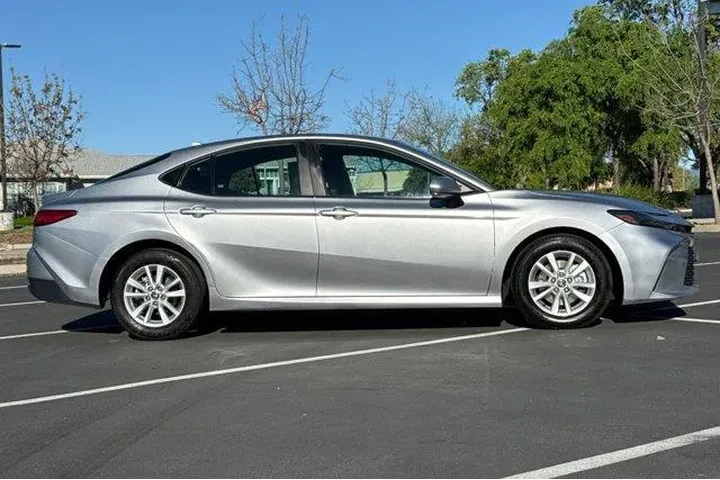 $25470 : Toyota Camry 2025 SE 4dr Sed image 8