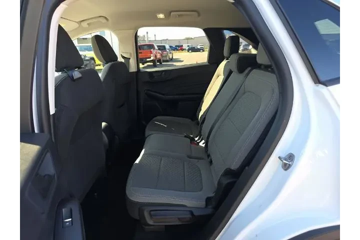 $16700 : Ford Escape 2022 SE 4dr SUV image 4