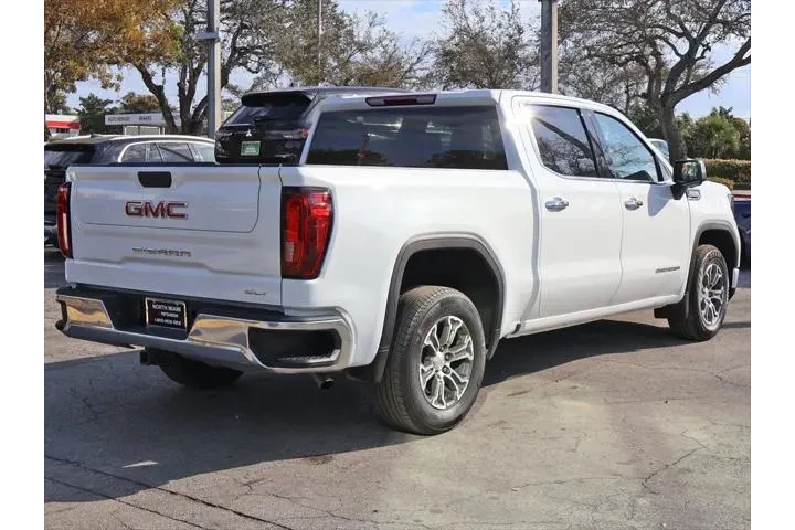 $39990 : GMC Sierra 1500 2025 4x2 SLT image 8