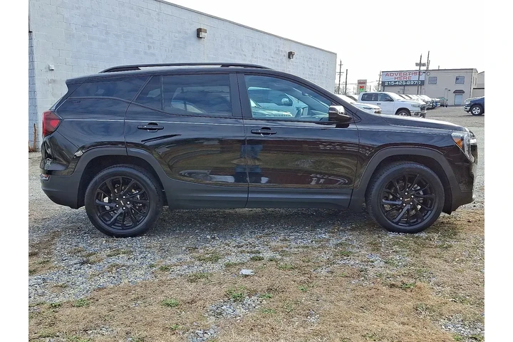 $26988 : GMC Terrain 2023 SLE 4dr SUV image 6