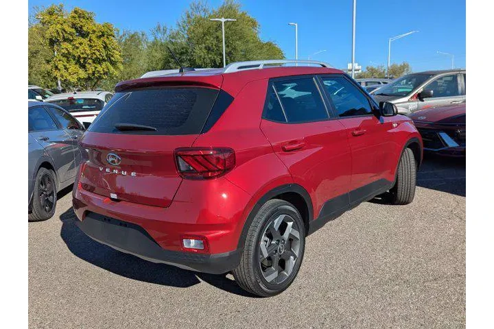 $24550 : Hyundai VENUE 2026 SEL 4dr C image 3