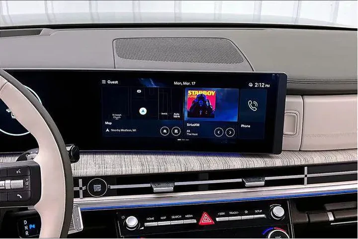 $39990 : Hyundai SANTA FE 2025 AWD Ca image 7