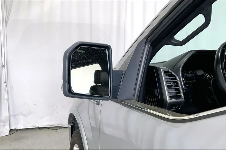 $28241 : Ford F-150 2020 4x4 XL 4dr S image 10