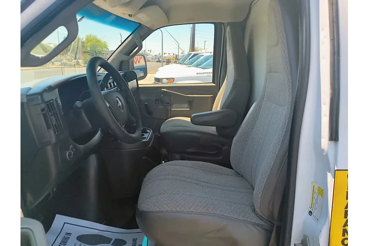 $17995 : 2016 CHEVROLET EXPRESS COMMER image 2