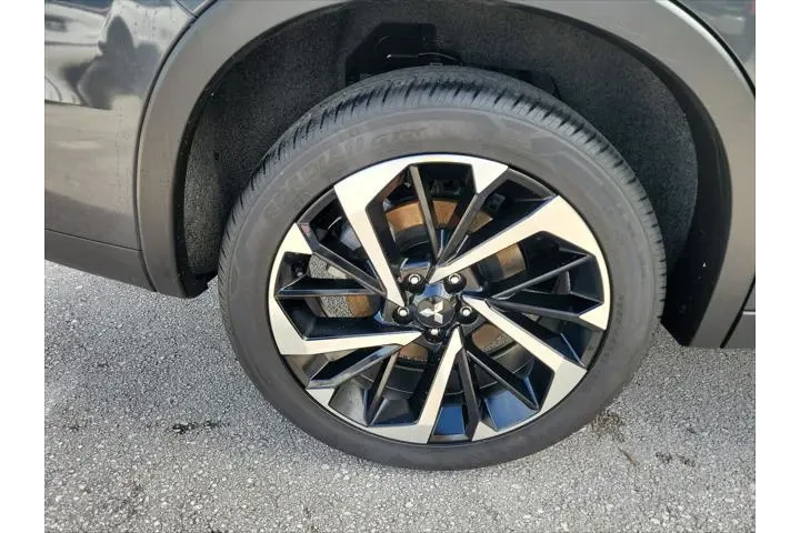 $25688 : Mitsubishi Outlander 2024 SE image 6