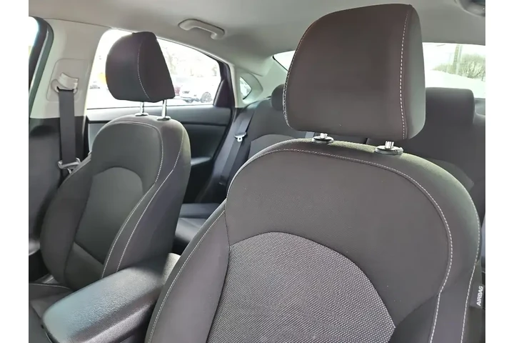 $16919 : Kia Forte 2023 LXS 4dr Sedan image 8