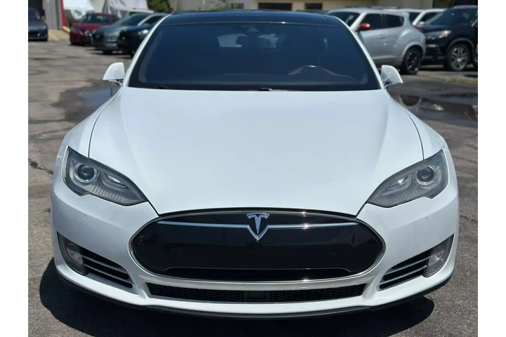2014 TESLA MODEL S SEDAN 4D image 8