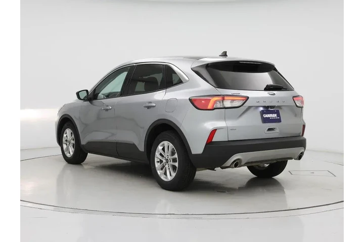 $17998 : Ford Escape 2022 SE 4dr SUV image 2