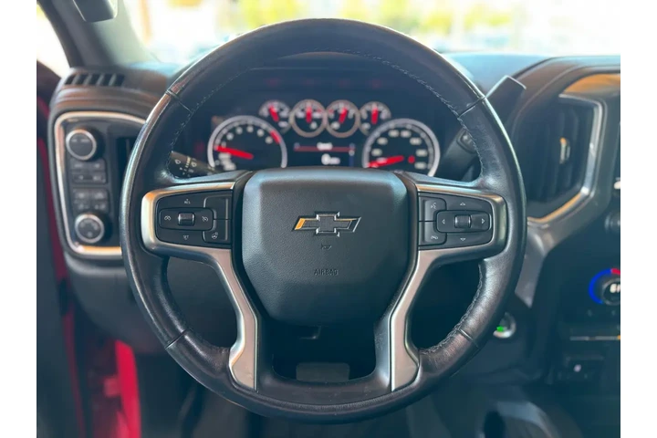 2021 Silverado 1500 RST image 10