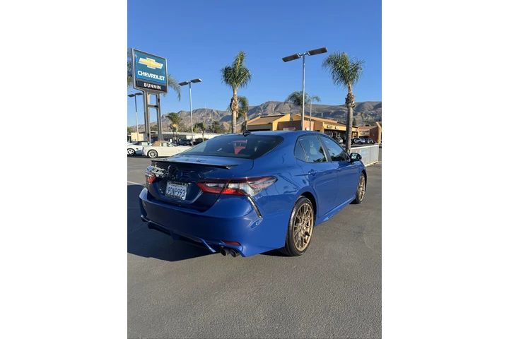 $1 : Toyota Camry SE image 3