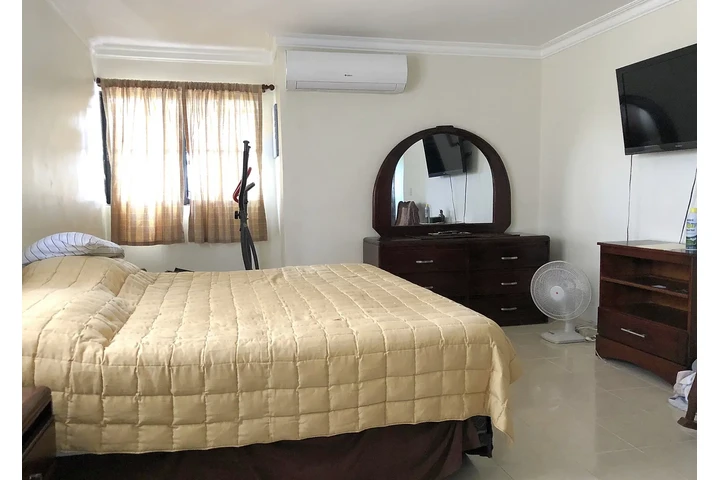 $850 : *Apartamento amueblado familia image 2