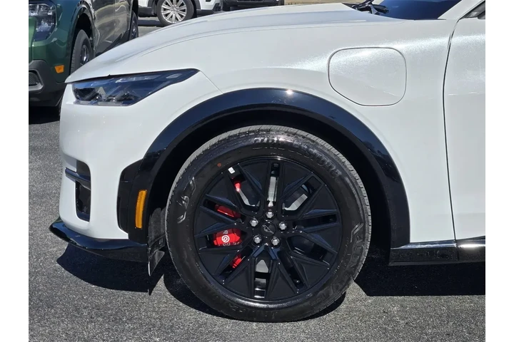 $38991 : Ford Mustang Mach-E 2025 Pre image 8