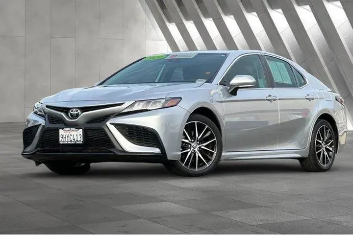 $26000 : Toyota Camry 2024 SE 4dr Sed image 2