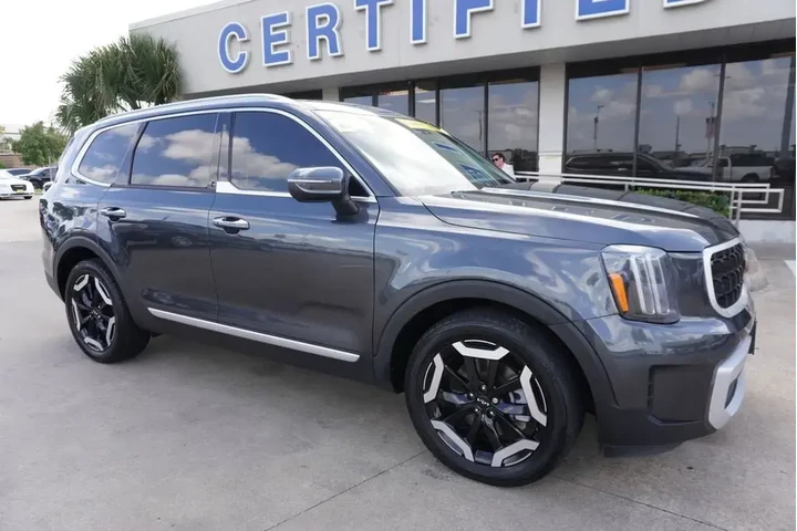 $33888 : Kia Telluride 2024 AWD S 4dr image 1