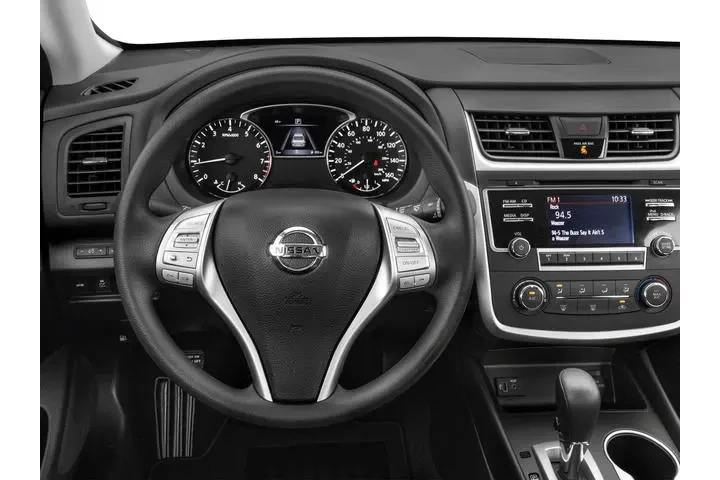 $2400 : Nissan Altima 2018 2.5 SL 4d image 7