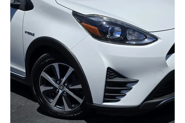 $18588 : Toyota Prius c 2018 One 4dr image 7