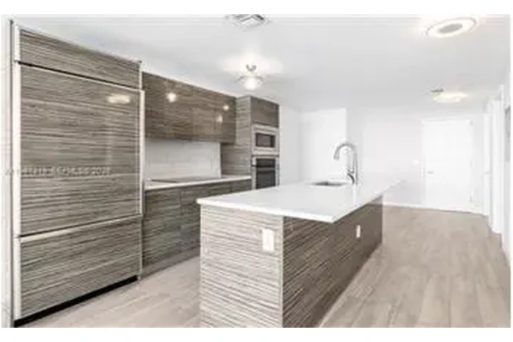 $4900 : Rental property with 2 bedro image 3