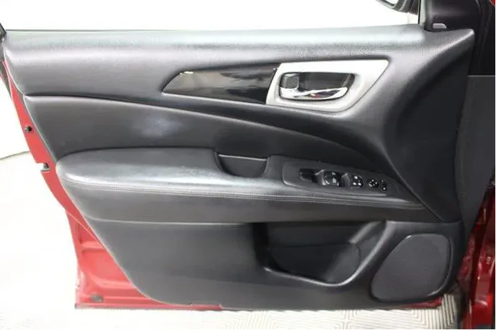 $17982 : Nissan Pathfinder 2019 S 4dr image 6