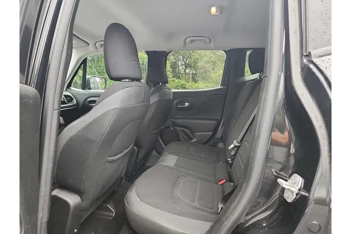 $11900 : Jeep Renegade 2017 4x4 Altit image 10